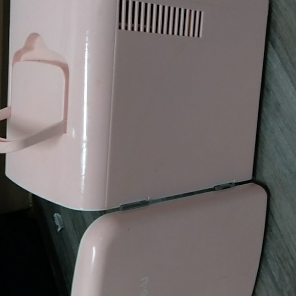 Mini Freezer - Picture 3 of 3